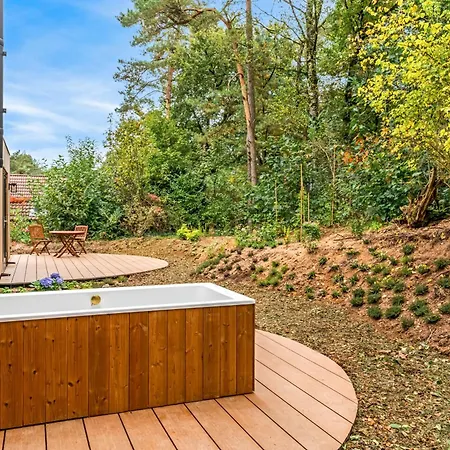 Luxury Forest 3 Bed Villa *