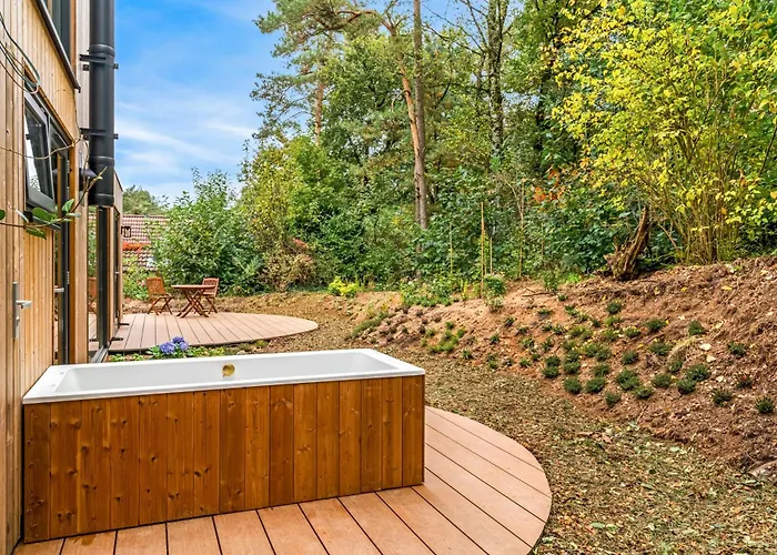 Luxury Forest 3 Bed Villa *